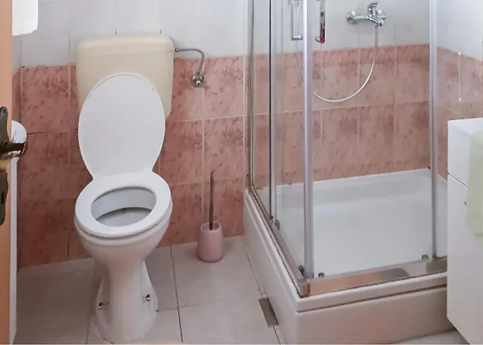 2 Bedroom Beautiful In Апартаменты *